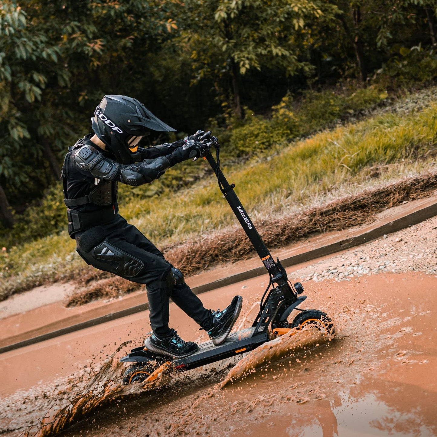 KuKirin G2 Pro Electric scooter, Strong Drive, 45KM/H 48V 15.6Ah 600W Battery, Up to 55 km Range, Dual Suspension E Scooter, 10 Inch Pneumatic Tyres, LCD Display, IPX4, Foldable - For Commuting and Leisure